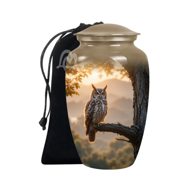 Decorative Memorial Burial Urns - Perfect Tribute for Loved Ones.