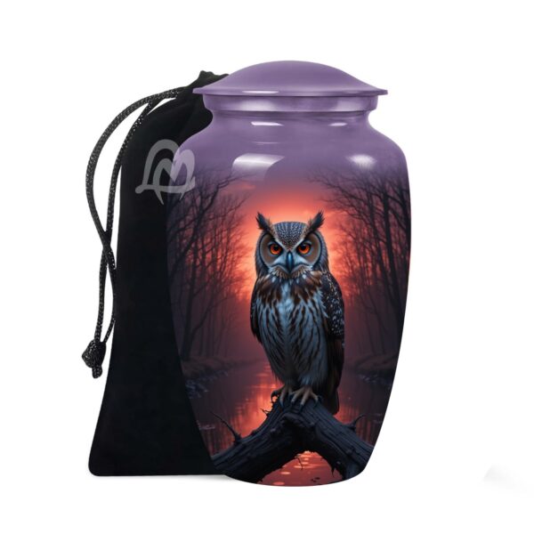 Decorative Memorial Burial Urns - Perfect Tribute for Loved Ones.