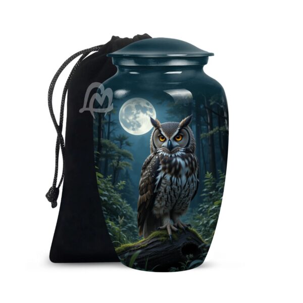 Decorative Memorial Burial Urns - Perfect Tribute for Loved Ones.